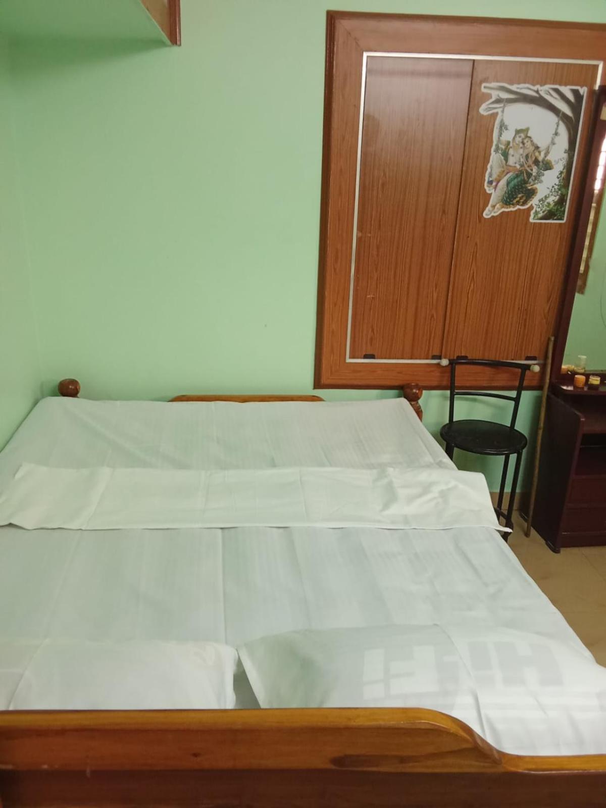 Om Sai Ram Home Stay Tiruvannāmalai Extérieur photo